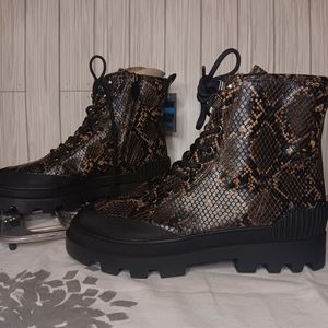 NIB CIRCUS Snake Skin Boots